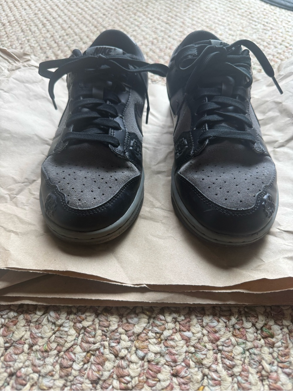 Nike Kids Black and Gray Low-Top Sneakers